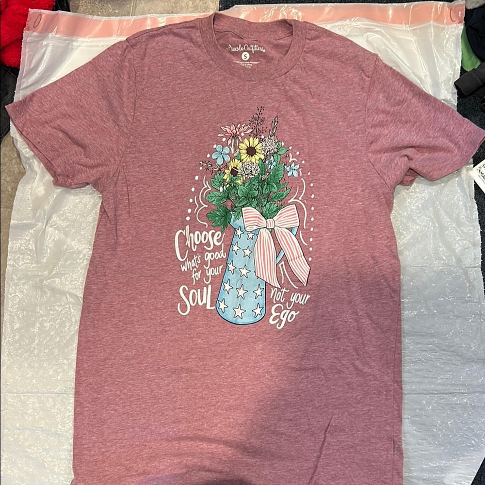 Light pink T-Shirt with Floral Vase Graphic